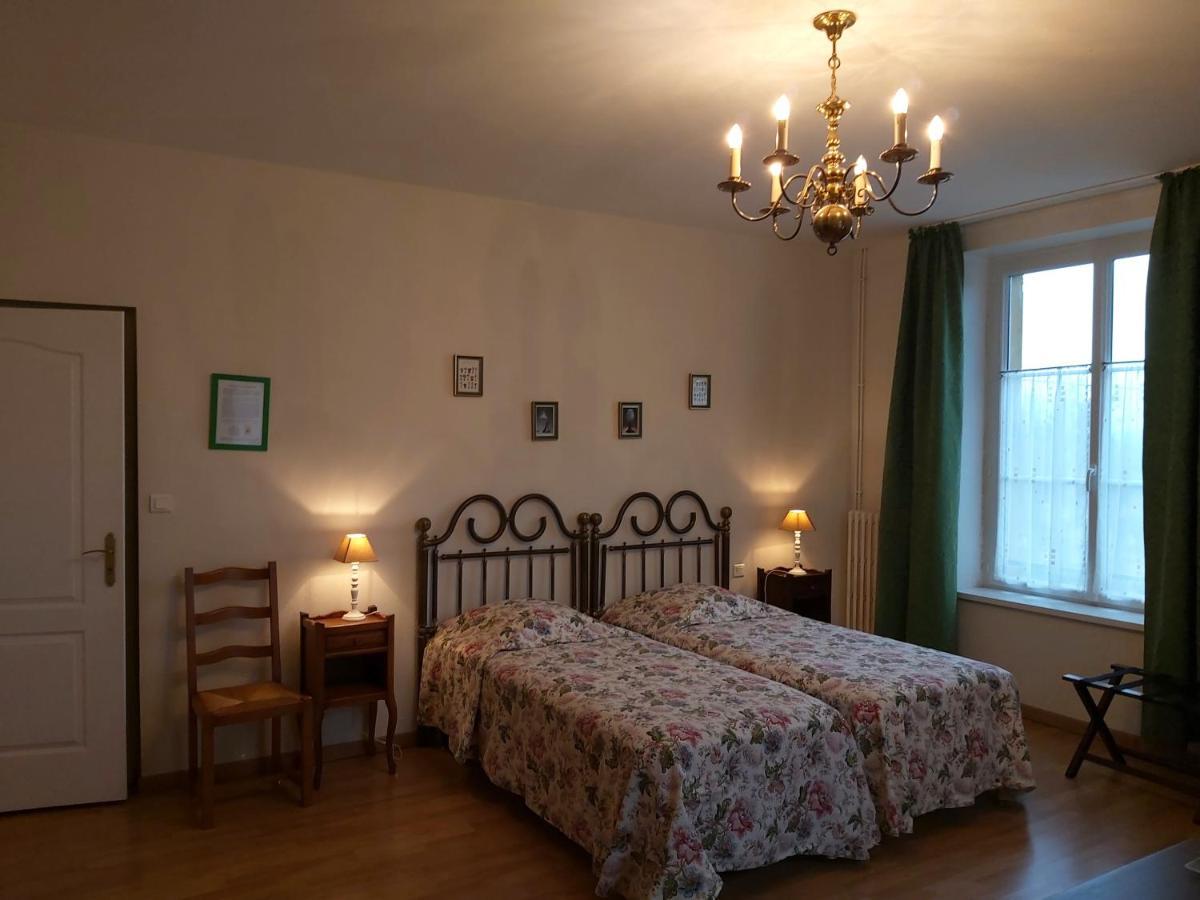 Maison D'Hotes Le Chateau De Puxe Eksteriør billede