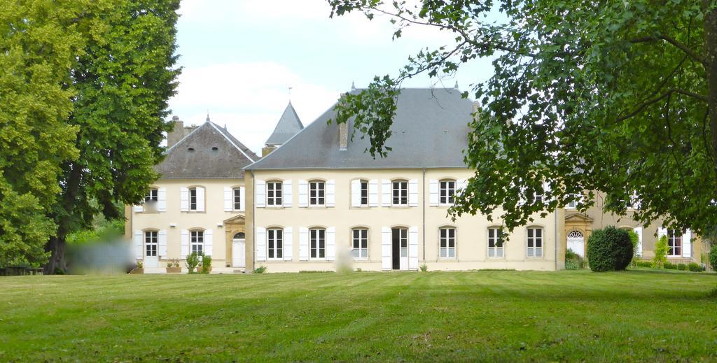 Maison D'Hotes Le Chateau De Puxe Eksteriør billede