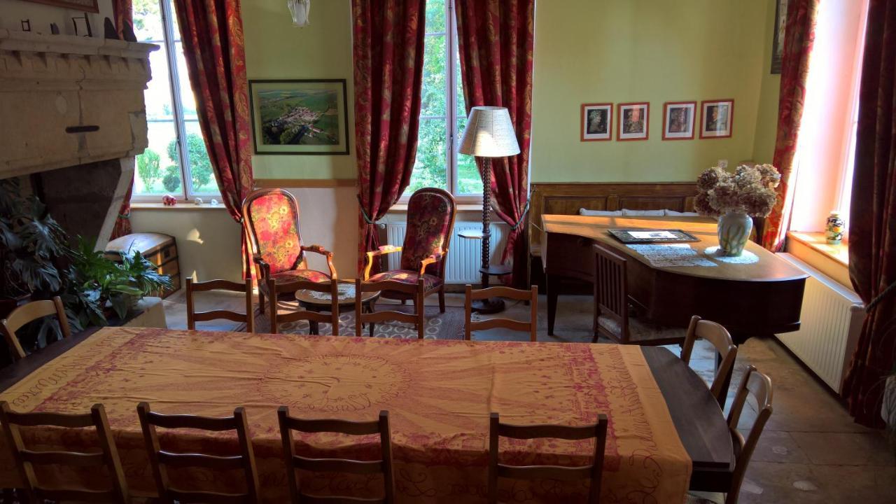 Maison D'Hotes Le Chateau De Puxe Eksteriør billede